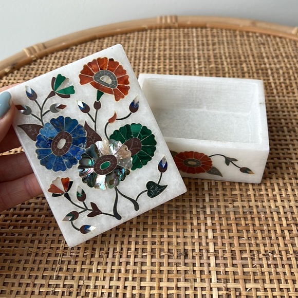 Floral Inlay Marble Box - Picture 5 of 16